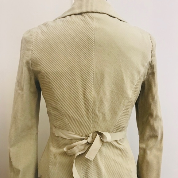 Blazer - Picture 7 of 8